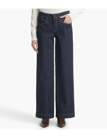 Wide Leg Wide Fit Jeans