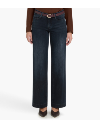 Straight Leg Jeans-Star